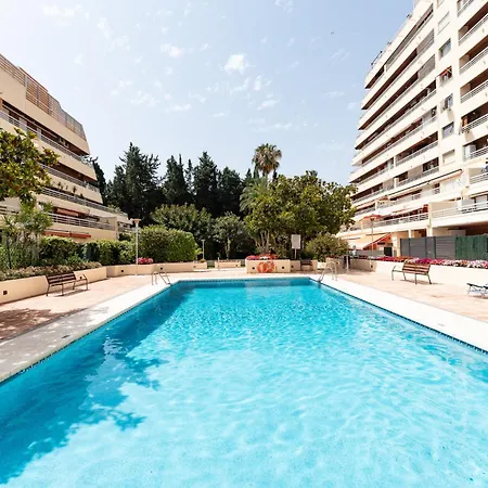 Ct 393 - Faro's Soulrise Rooftop -