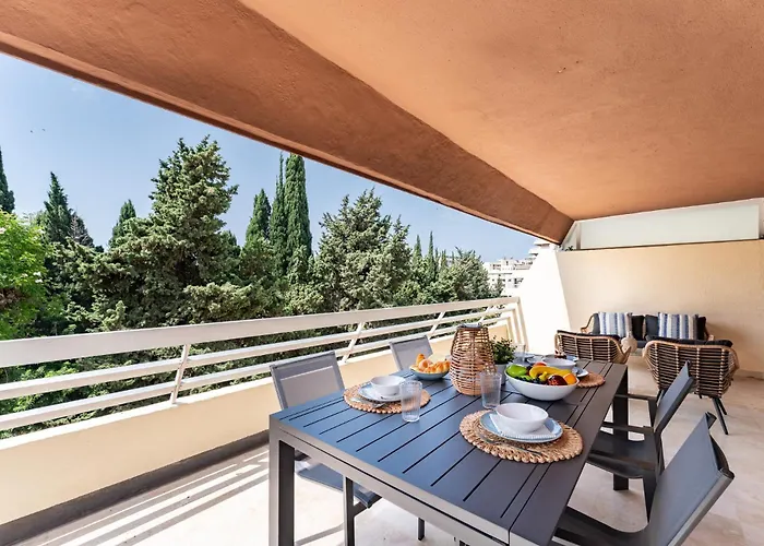 Ct 393 - Faro's Soulrise Rooftop - *